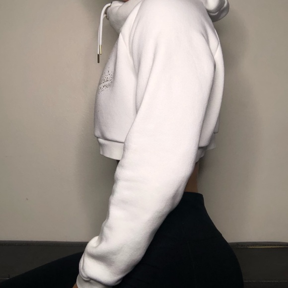 NIKE Crop Hoodie - Picture 2 of 2